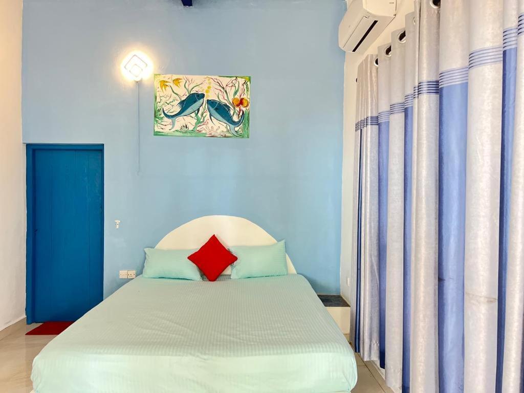 Tsunami Beach Hotel Arugam Bay Rum bild